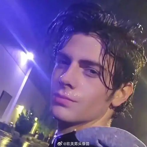 6686体育铜牌作者Andy